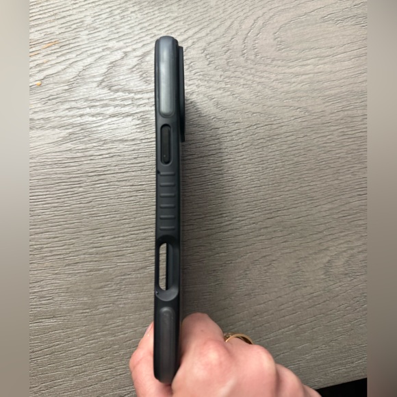 iPhone 16 Pro Max Ideal of Sweden Brand New! - Picture 5 of 5